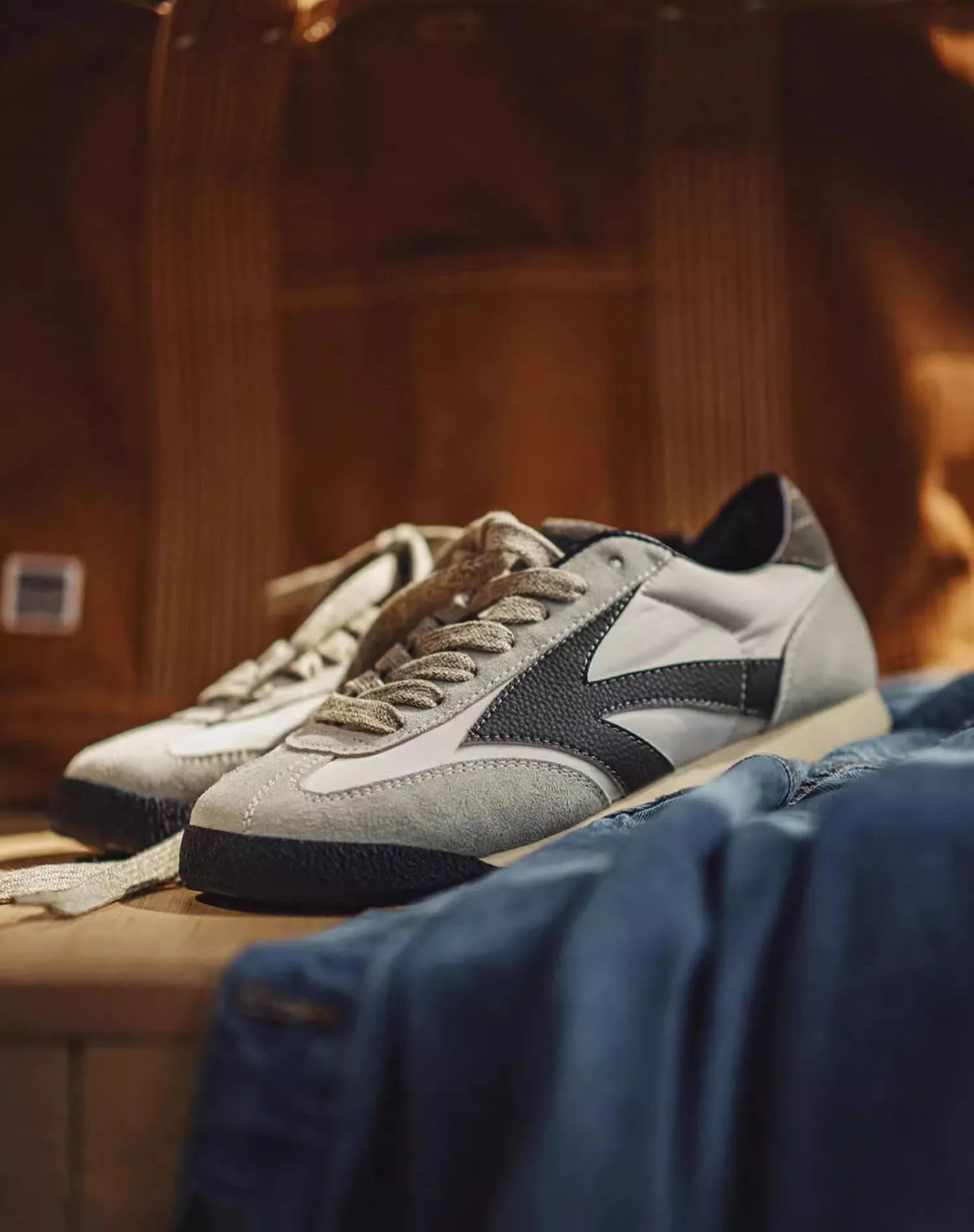 Stitching Retro Discovery Jogging Forrest Moral Men's Sports Shoes
